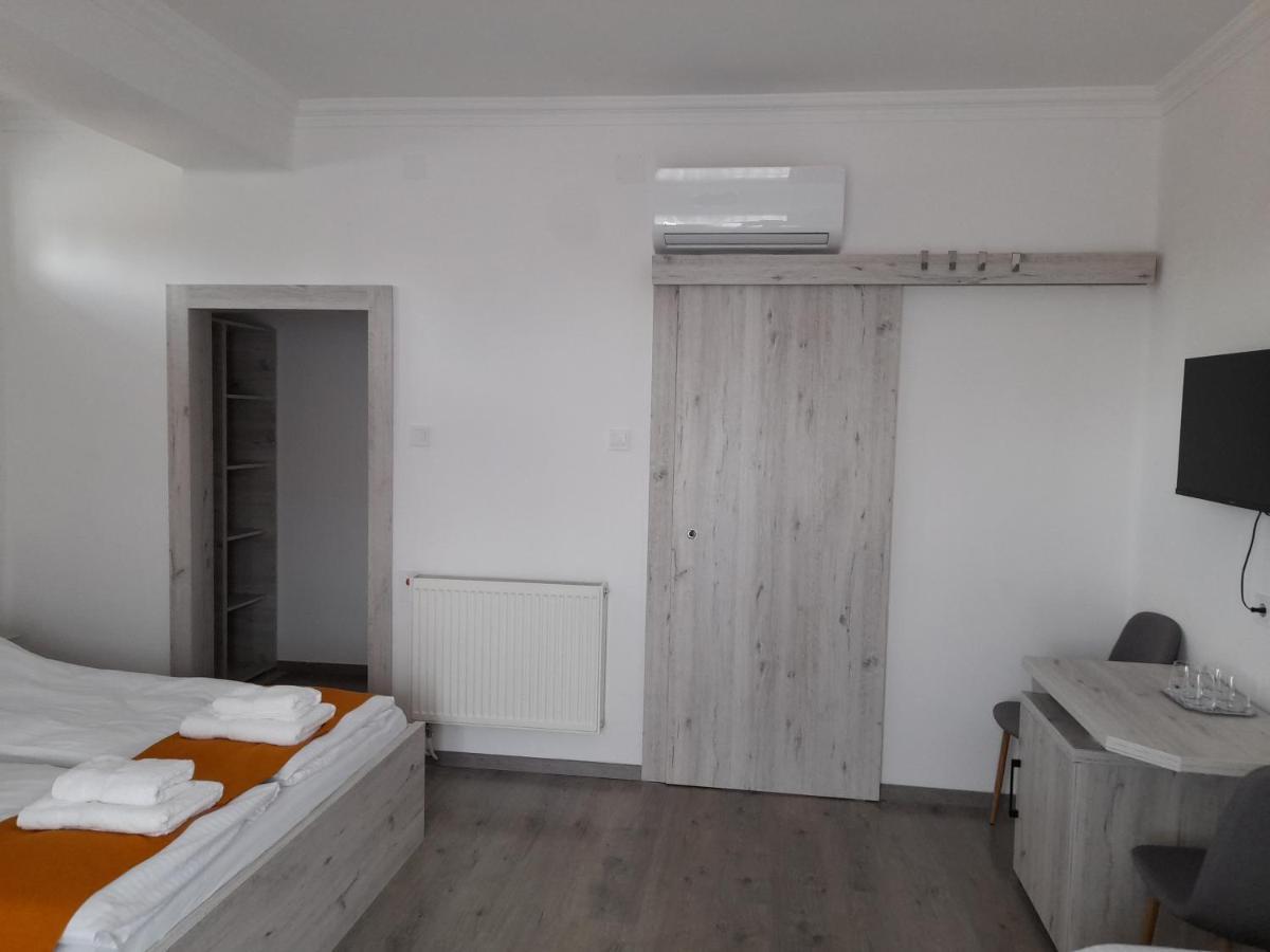 Orion Panzio Bed & Breakfast Hajduszoboszlo Luaran gambar