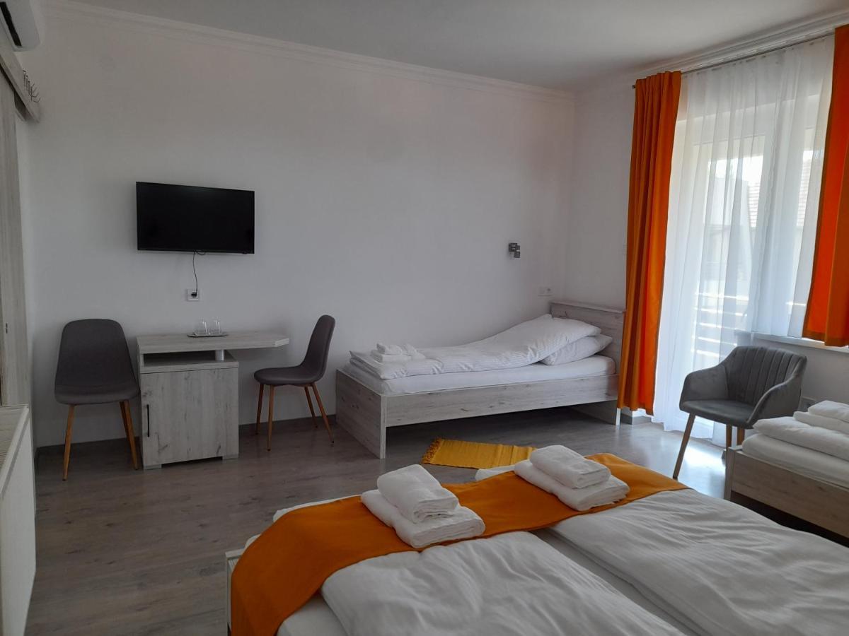 Orion Panzio Bed & Breakfast Hajduszoboszlo Luaran gambar